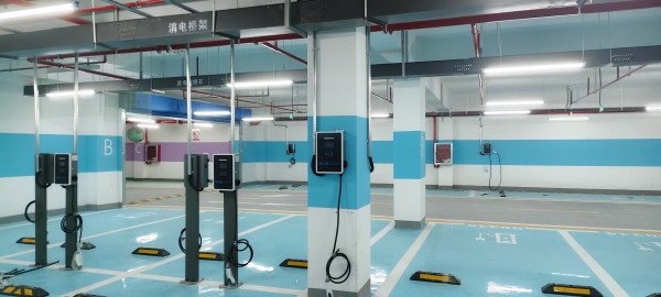 充電樁安裝現場