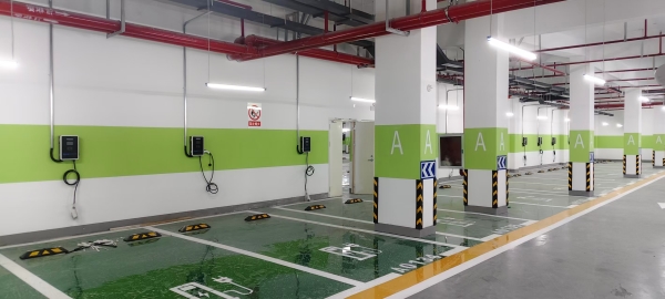 充電樁安裝現場